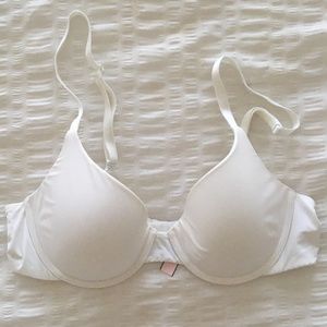 VS Lightly Lined T-Shirt Demi Bra